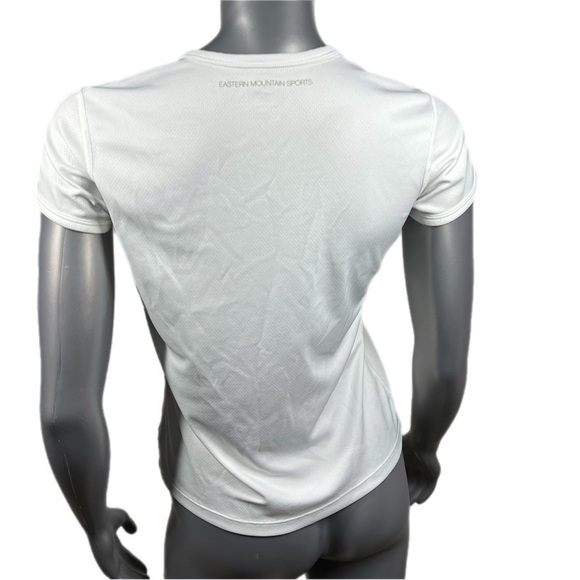 Eastern Mountain Sports | White Tech Wick Twp Piece Work Out Runners Tops - Picture 3 of 15